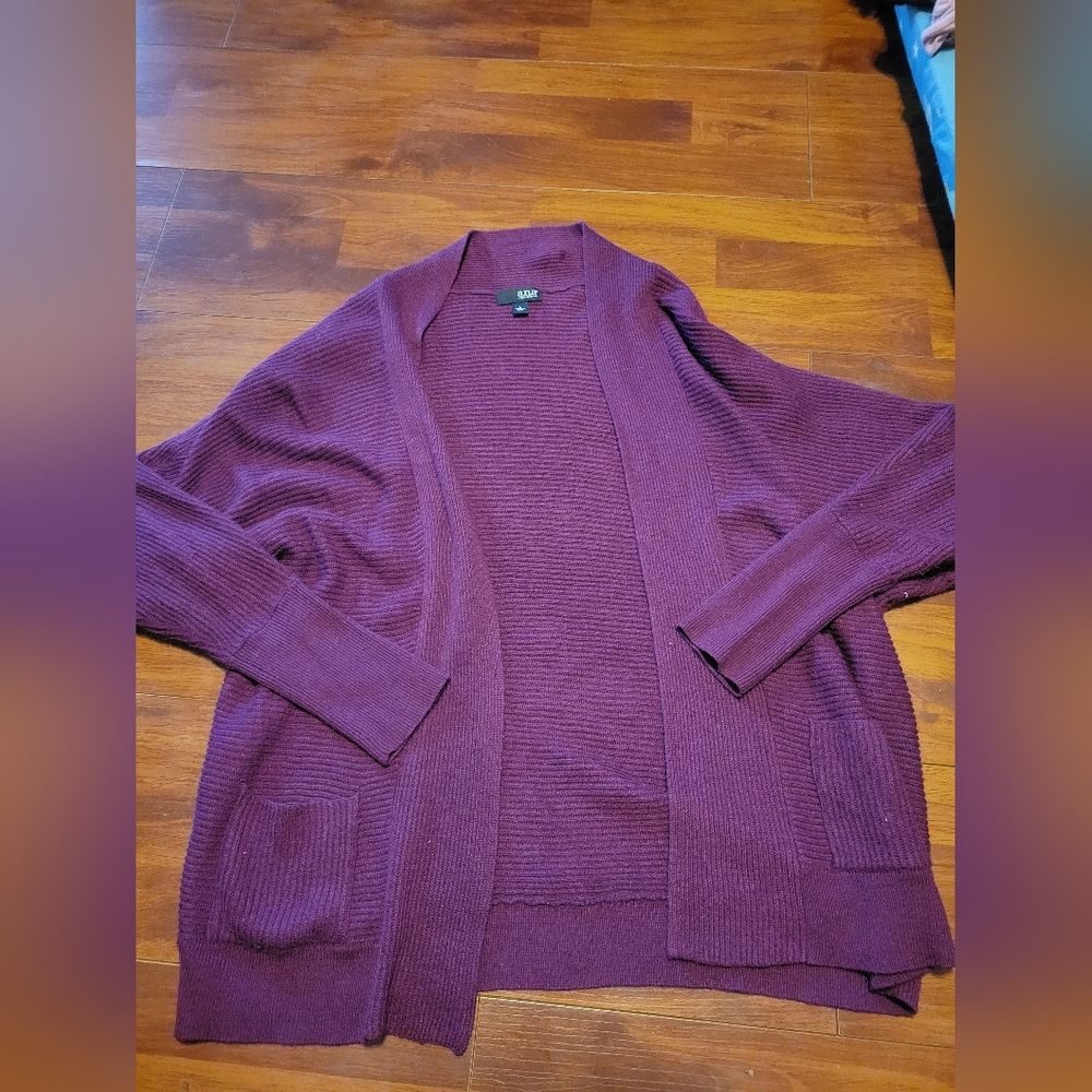 Cardigan. Plum color. Size L.